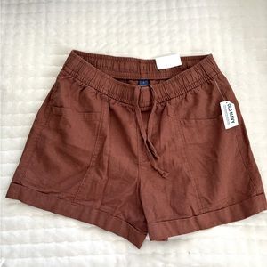 Old Navy linen blend shorts. High rise. Size small. NWT.